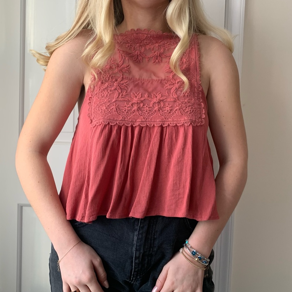 Flowy tank top, with lace detailing, kimchi blue